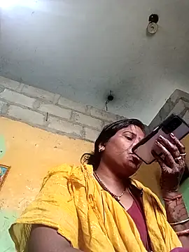 SweetKomal89 online show from October 29, 7:32 am