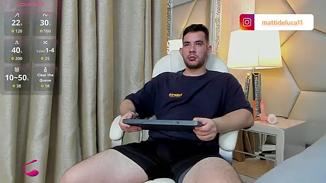 Snapshot of matti_de_lucaa chatting on September 24, 5:38 pm matti de lucaa online show from September 24, 5:38 pm