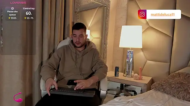 Snapshot of matti_de_lucaa chatting on September 29, 5:40 pm matti de lucaa online show from September 29, 5:40 pm