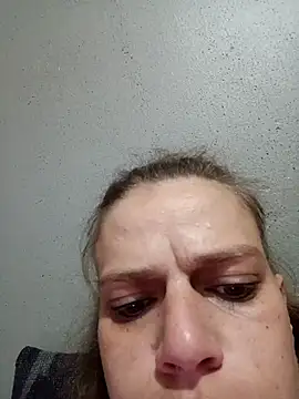 Snapshot of Skymadison chatting on December 1, 10:31 am Skymadison online show from December 1, 10:31 am