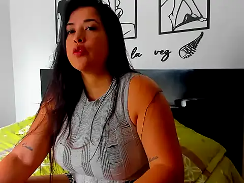 Allison 21  online show from December 4, 5:43 pm