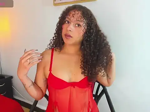 Snapshot of Sofiapassionne chatting on February 13, 2:13 pm Sofiapassionne online show from February 13, 2:13 pm