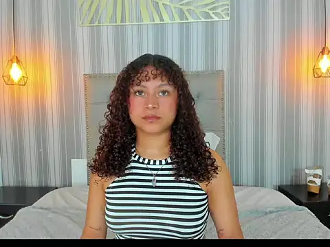 Sofiapassionne online show from June 4, 1:50 pm