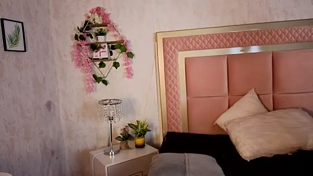 RobinBennett online show from December 18, 12:11 pm