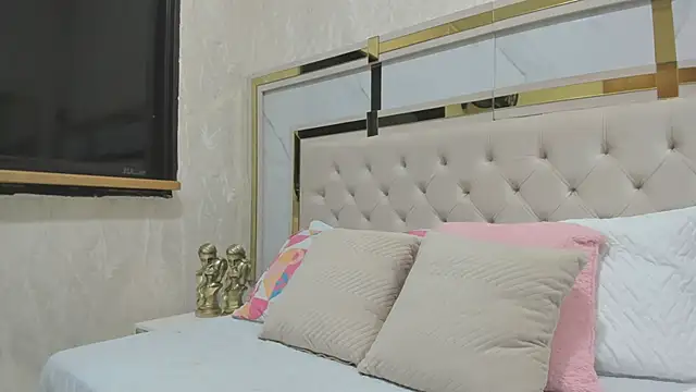 Cameron Hearts online show from September 18, 12:18 pm