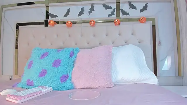 Cameron Hearts online show from October 16, 12:28 pm