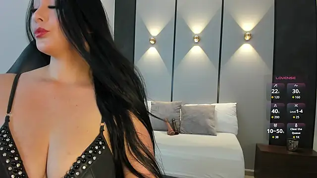 ashly moonn online show from April 7, 12:49 pm