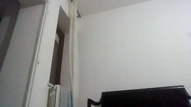 Snapshot of Astrid3 chatting on February 15, 9:22 pm Astrid3 online show from February 15, 9:22 pm