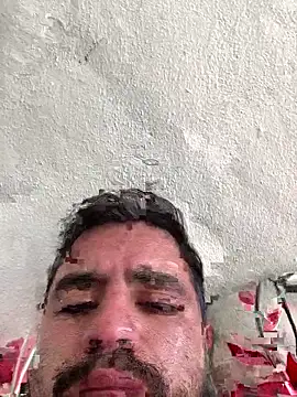 Snapshot of aalvaro98 chatting on November 30, 5:28 pm aalvaro98 online show from November 30, 5:28 pm