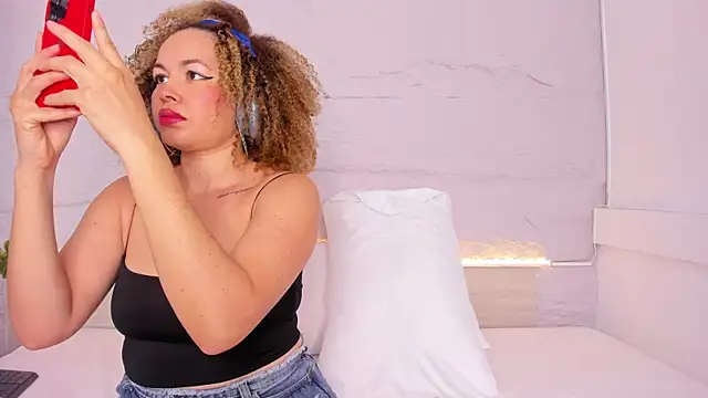 marianarey1  online show from October 6, 11:51 am