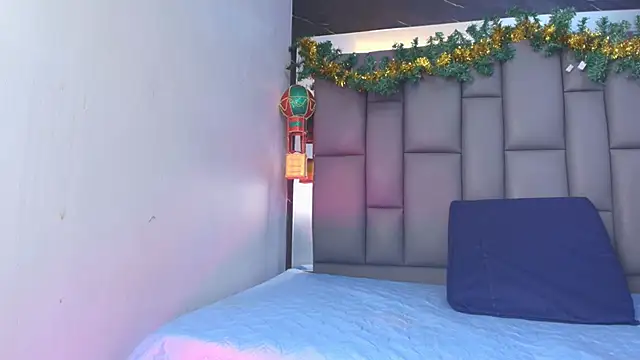 kissme luna online show from December 2, 7:09 pm