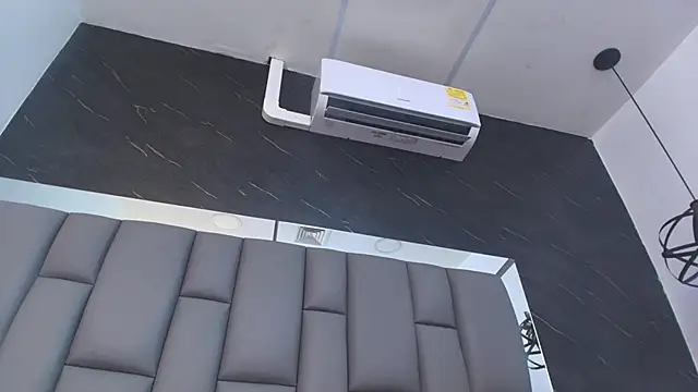 Snapshot of kissme_luna chatting on January 17, 7:06 pm kissme luna online show from January 17, 7:06 pm