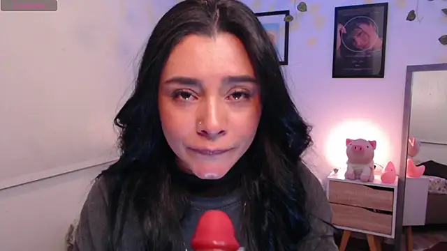 MarilynWhite  online show from October 9, 1:25 am