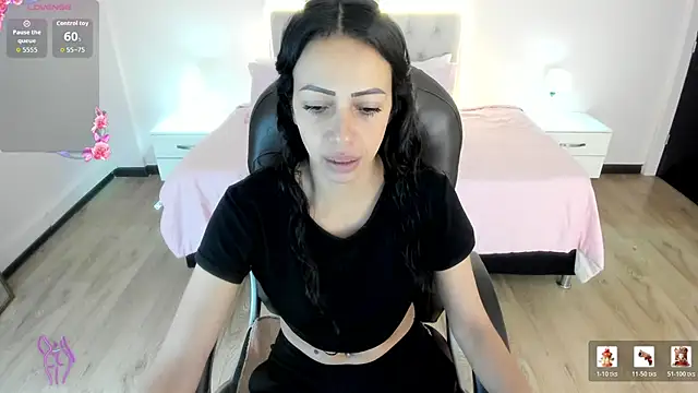 Mariam Lopez   online show from April 18, 3:32 am