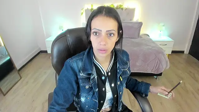 Snapshot of Mariam_Lopez__ chatting on June 11, 2:53 am Mariam Lopez online show from June 11, 2:53 am
