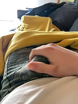 Snapshot of mystery420_ chatting on January 11, 11:15 am mystery420 online show from January 11, 11:15 am