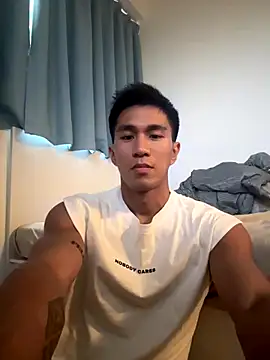 Snapshot of gooodboiii chatting on September 24, 8:17 am gooodboiii online show from September 24, 8:17 am