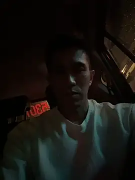 Snapshot of gooodboiii chatting on October 27, 2:32 pm gooodboiii online show from October 27, 2:32 pm