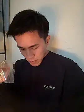 Snapshot of gooodboiii chatting on January 11, 3:06 pm gooodboiii online show from January 11, 3:06 pm