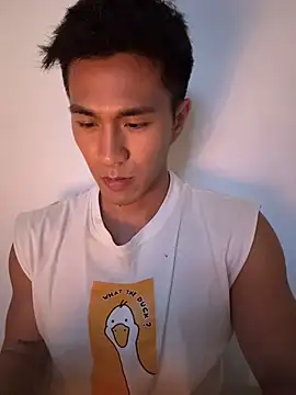 Snapshot of gooodboiii chatting on February 3, 2:33 pm gooodboiii online show from February 3, 2:33 pm