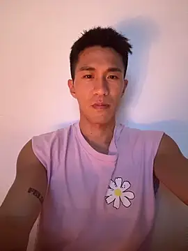 Snapshot of gooodboiii chatting on February 14, 4:48 pm gooodboiii online show from February 14, 4:48 pm