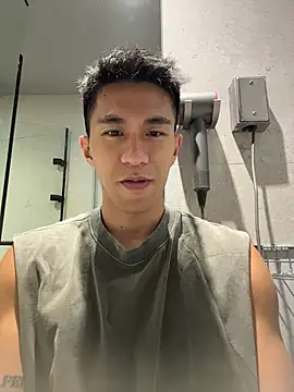 Snapshot of gooodboiii chatting on March 7, 2:58 pm gooodboiii online show from March 7, 2:58 pm