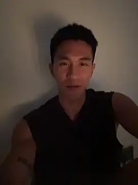 Snapshot of gooodboiii chatting on March 13, 2:45 pm gooodboiii online show from March 13, 2:45 pm