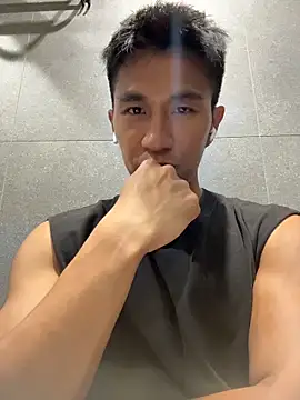 Snapshot of gooodboiii chatting on March 20, 3:39 pm gooodboiii online show from March 20, 3:39 pm