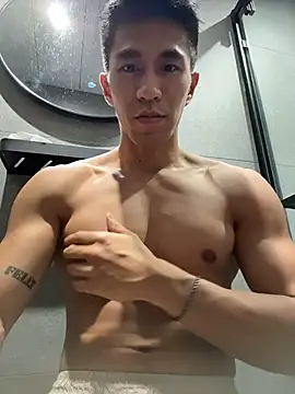 Snapshot of gooodboiii chatting on April 6, 3:57 pm gooodboiii online show from April 6, 3:57 pm