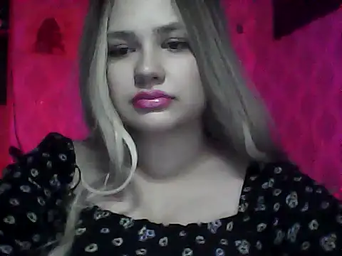 Snapshot of Felira chatting on July 3, 7:20 pm Felira online show from July 3, 7:20 pm