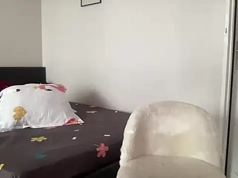 lannaah  online show from September 27, 8:19 am