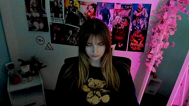 NeyliDream online show from December 18, 1:28 pm