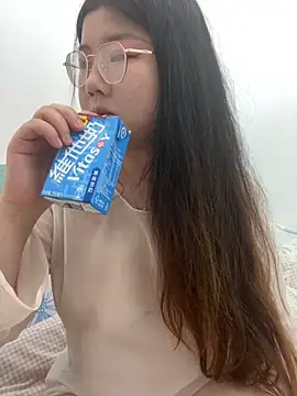 xxwang20 online show from March 25, 5:41 pm