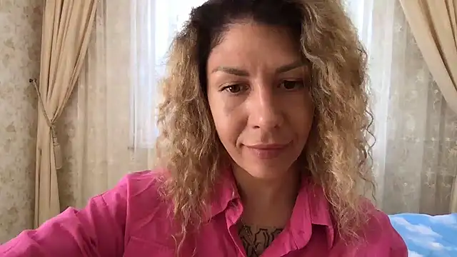 Snapshot of Olyviaa chatting on July 12, 11:56 am Olyviaa online show from July 12, 11:56 am