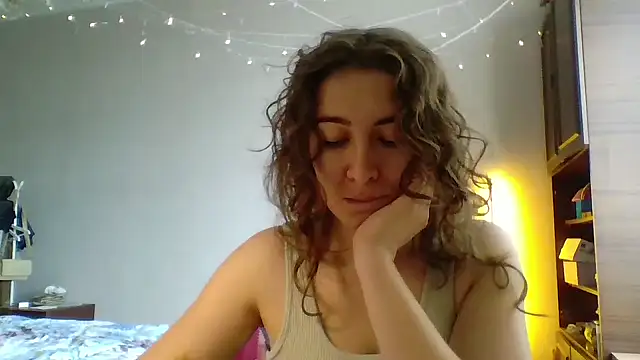 Snapshot of Mireeina chatting on July 20, 1:57 pm Mireeina online show from July 20, 1:57 pm