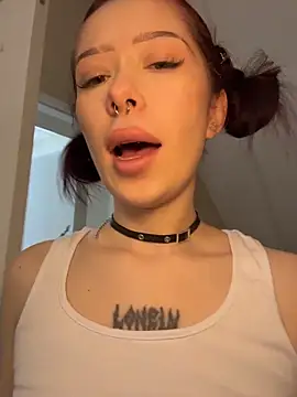 Snapshot of MaryMe__ chatting on February 23, 2:03 pm MaryMe online show from February 23, 2:03 pm