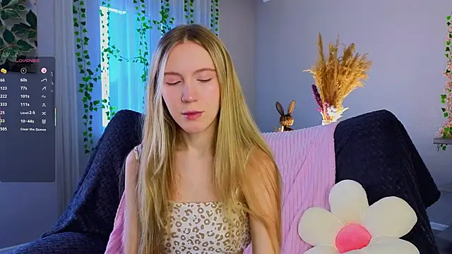 Succubelle online show from December 16, 7:13 am