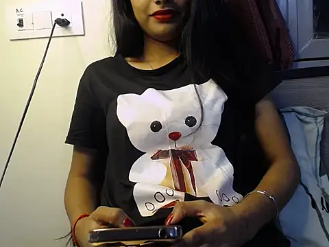 Snapshot of harleen-cam chatting on November 6, 2:12 am harleen-cam online show from November 6, 2:12 am