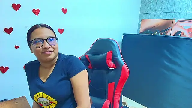 susan mooree online show from February 28, 8:10 pm