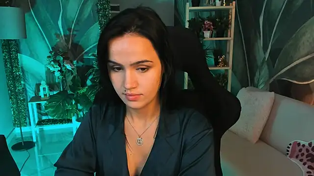 MonicaFarmer online show from September 26, 5:39 pm