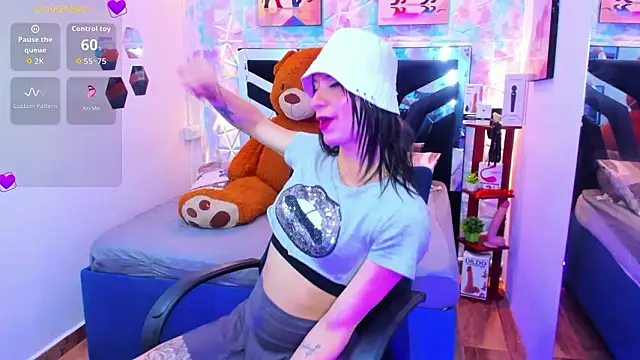 Charlotte Landry   online show from February 28, 4:52 pm