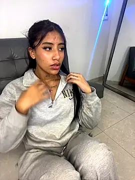 Deysha Garcias online show from November 5, 3:56 pm