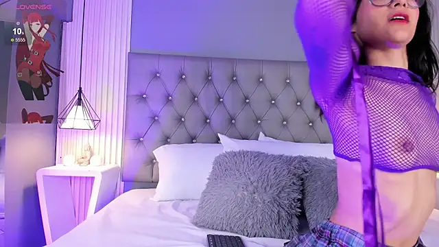 LunaBloomn online show from January 15, 5:16 pm