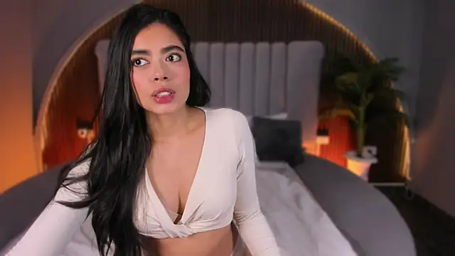 Snapshot of Isabellax21 chatting on February 17, 4:31 am Isabellax21 online show from February 17, 4:31 am