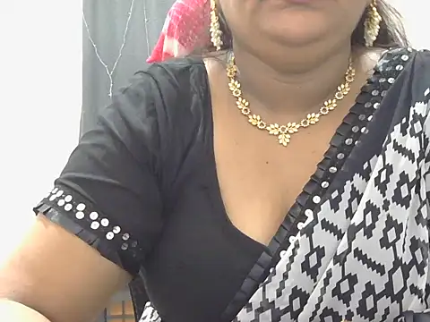 Snapshot of Nisha-telugu chatting on August 4, 2:04 am Nisha-telugu online show from August 4, 2:04 am