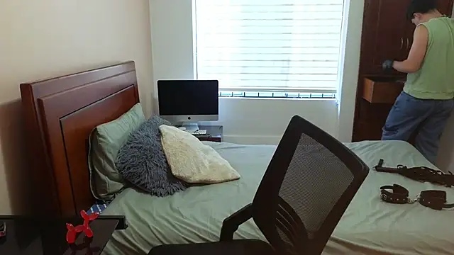 tightncuteass online show from September 24, 9:51 pm