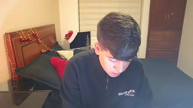 tightncuteass online show from November 27, 12:35 am