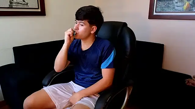 tightncuteass online show from April 6, 9:38 pm