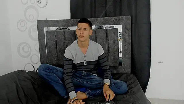 Ken BoySlim online show from September 25, 1:53 am