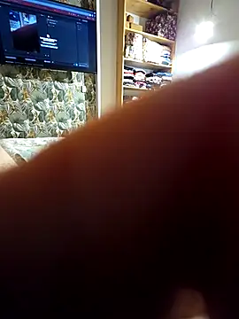 Snapshot of roi-du-silence chatting on November 7, 11:38 pm roi-du-silence online show from November 7, 11:38 pm